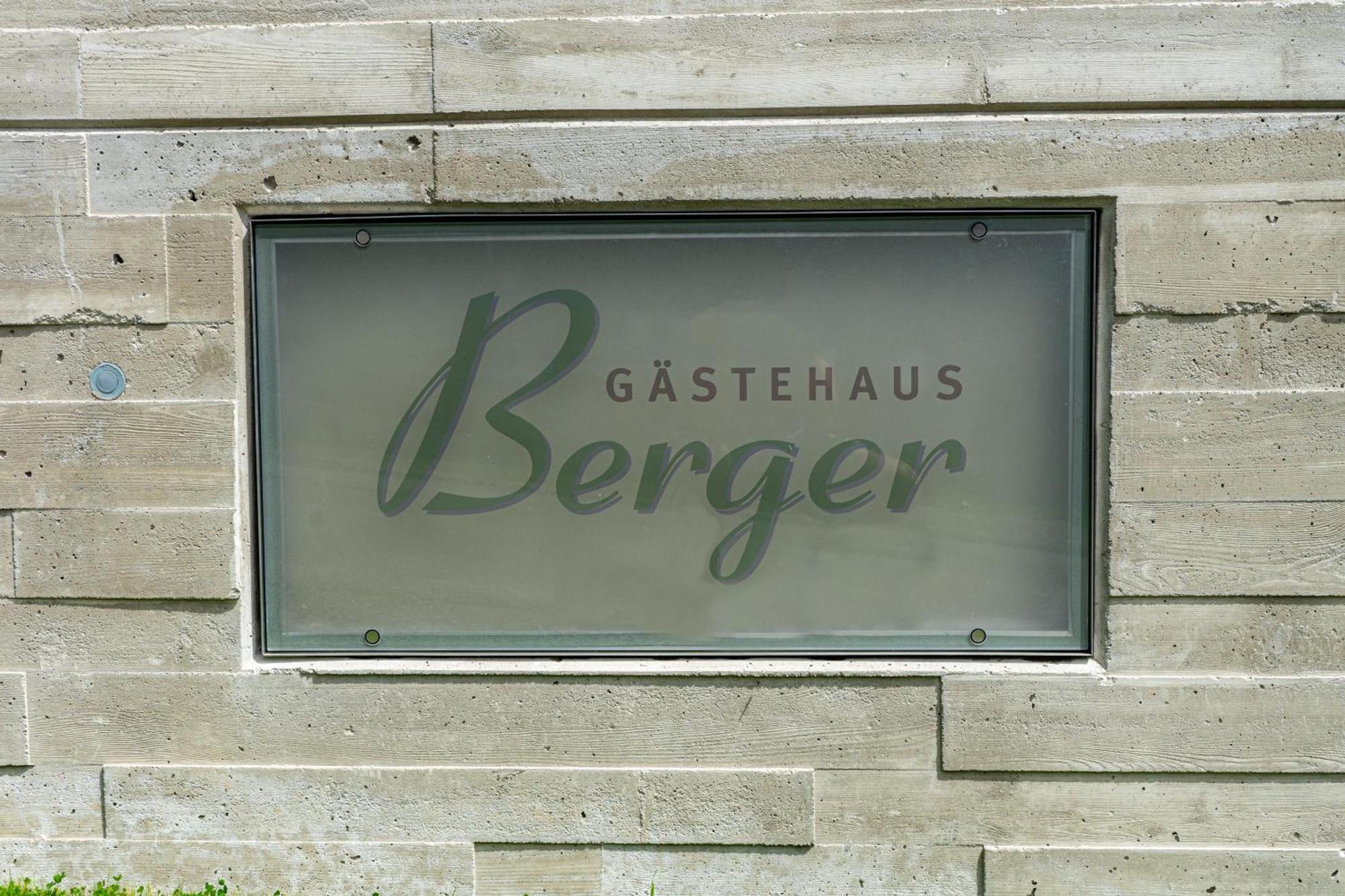 Gaestehaus Berger Sankt Jakob in Defereggen Exterior photo